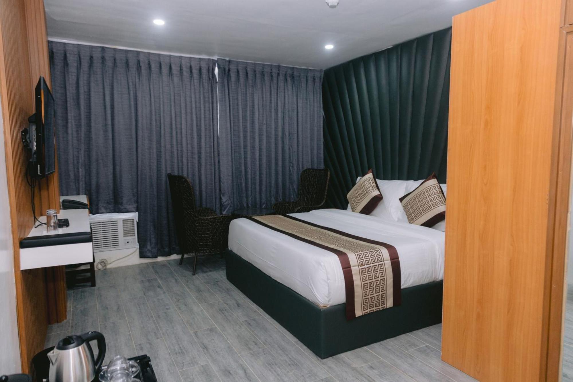 Shine Boutique Hotel Tagum Exterior photo
